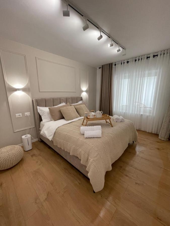Square Inn Tirana City Center מראה חיצוני תמונה