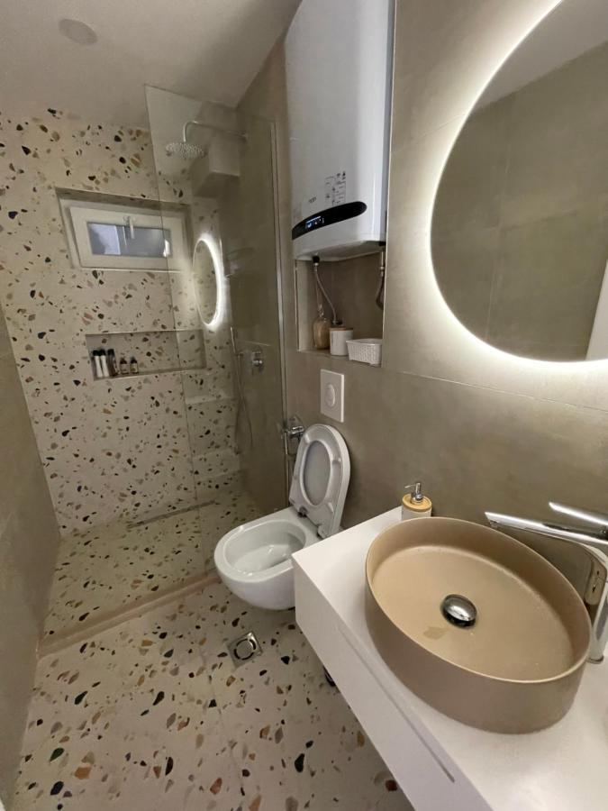 Square Inn Tirana City Center מראה חיצוני תמונה