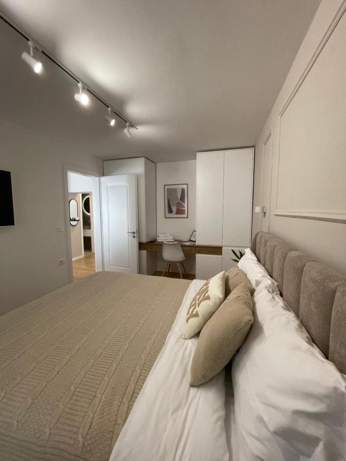 Square Inn Tirana City Center מראה חיצוני תמונה
